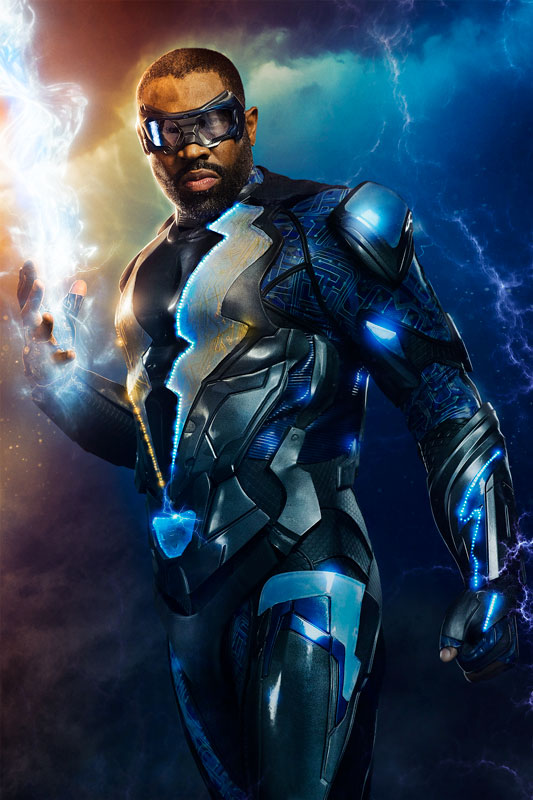 تكشف سلسلة Black Lightning أخيرًا عن زي بطلها