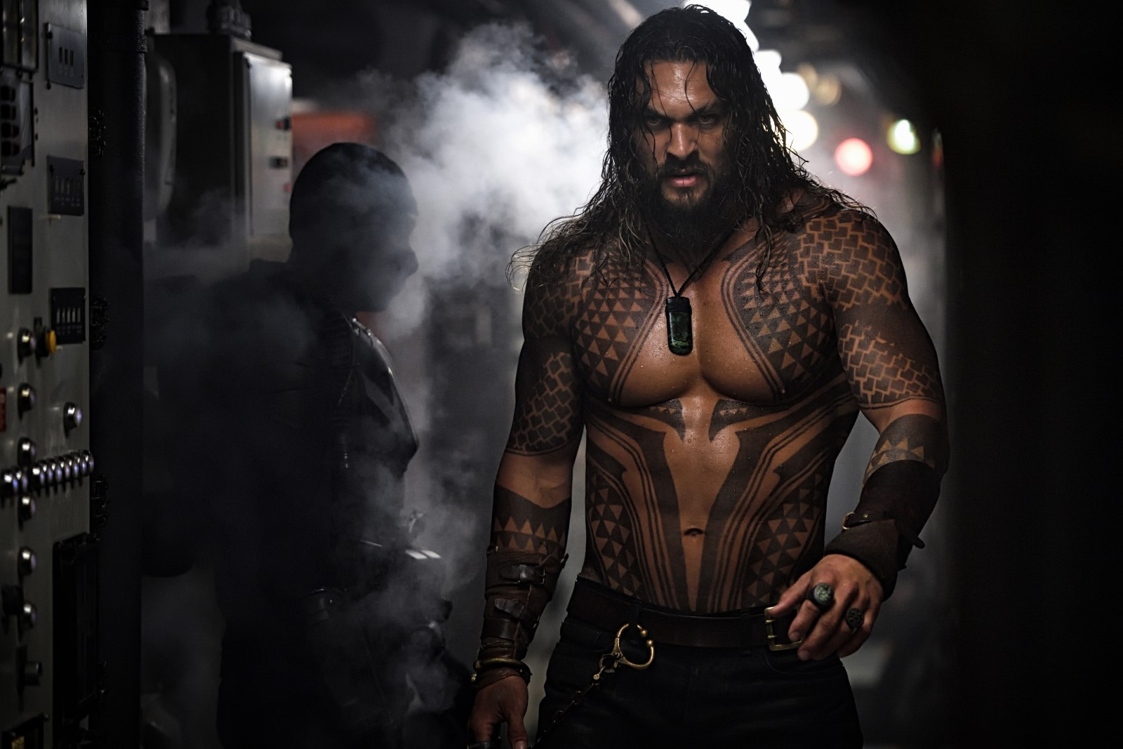 Aquaman: هل جمع جيمس وان حقًا البطل المائي ودمية أنابيل؟