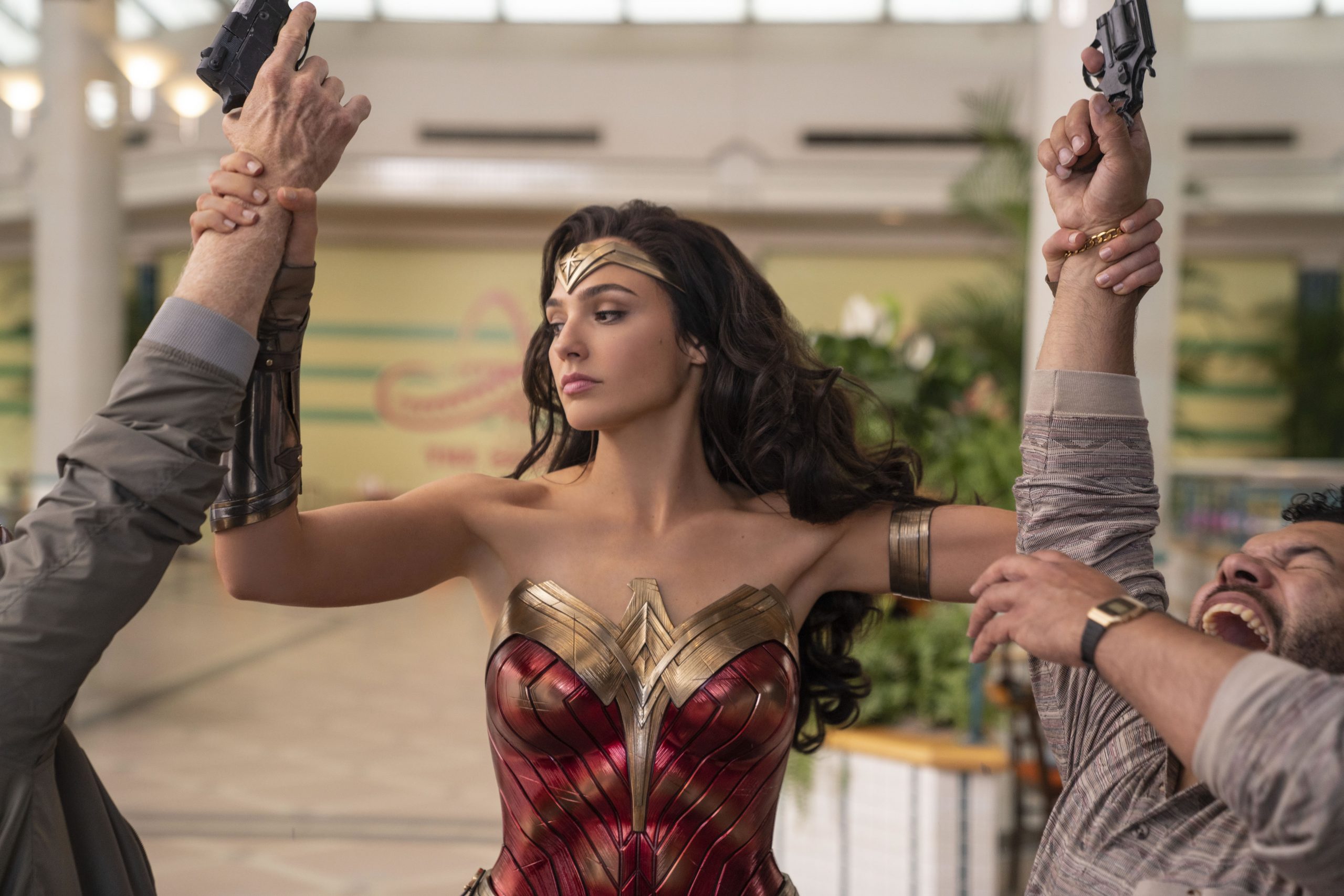 Wonder Woman 1984: نظرة عامة جديدة على كريستين ويغ في دور الفهد